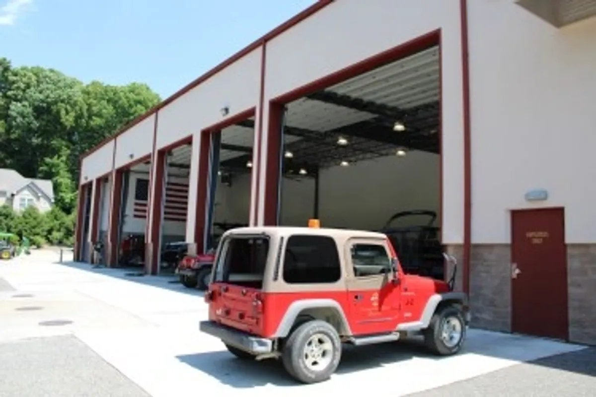 Candlewood East Marina service department
